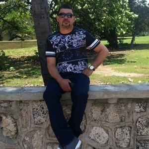 Meet your Posher, Reyes gomez